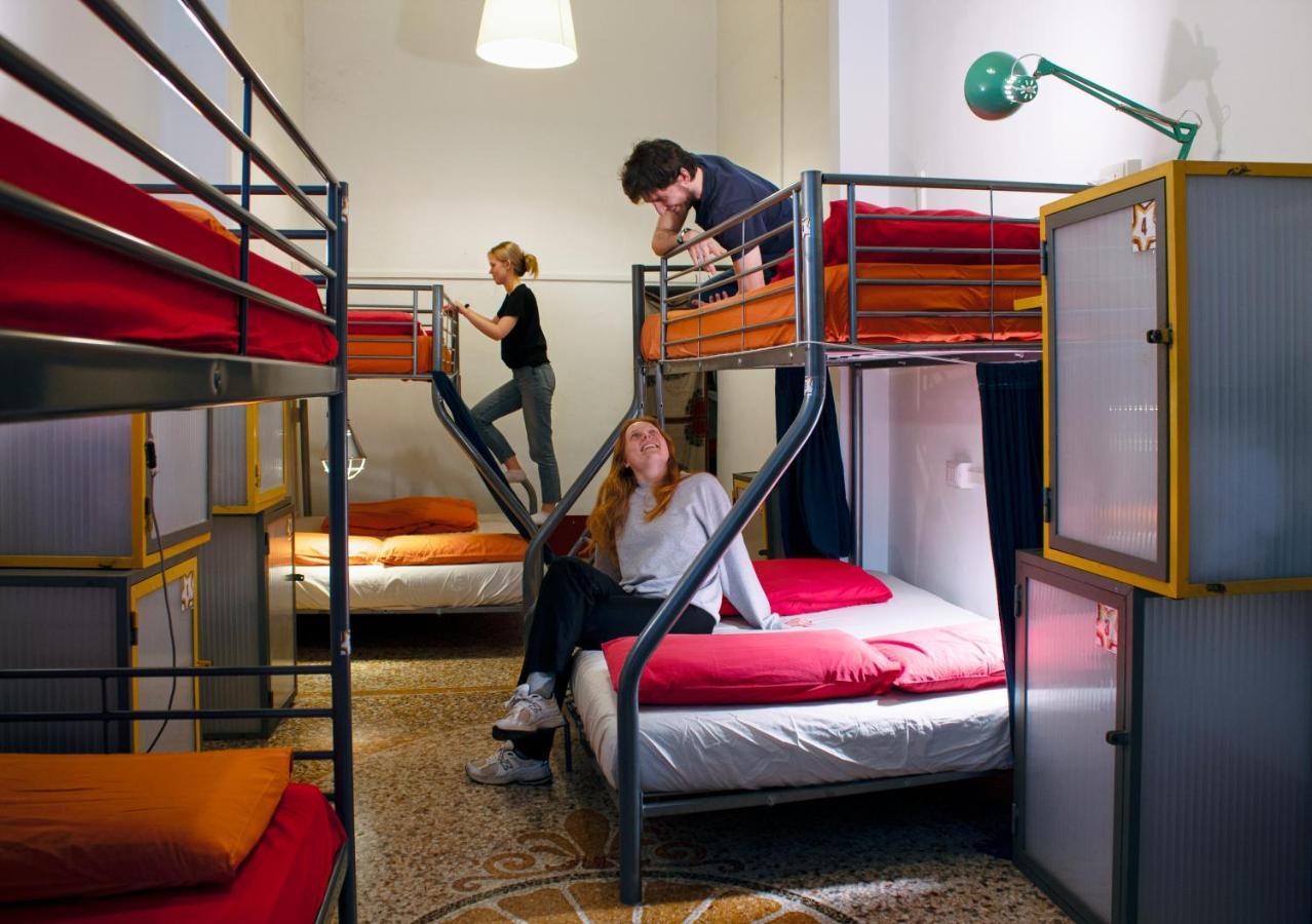 Ostellin Genova Hostel Εξωτερικό φωτογραφία