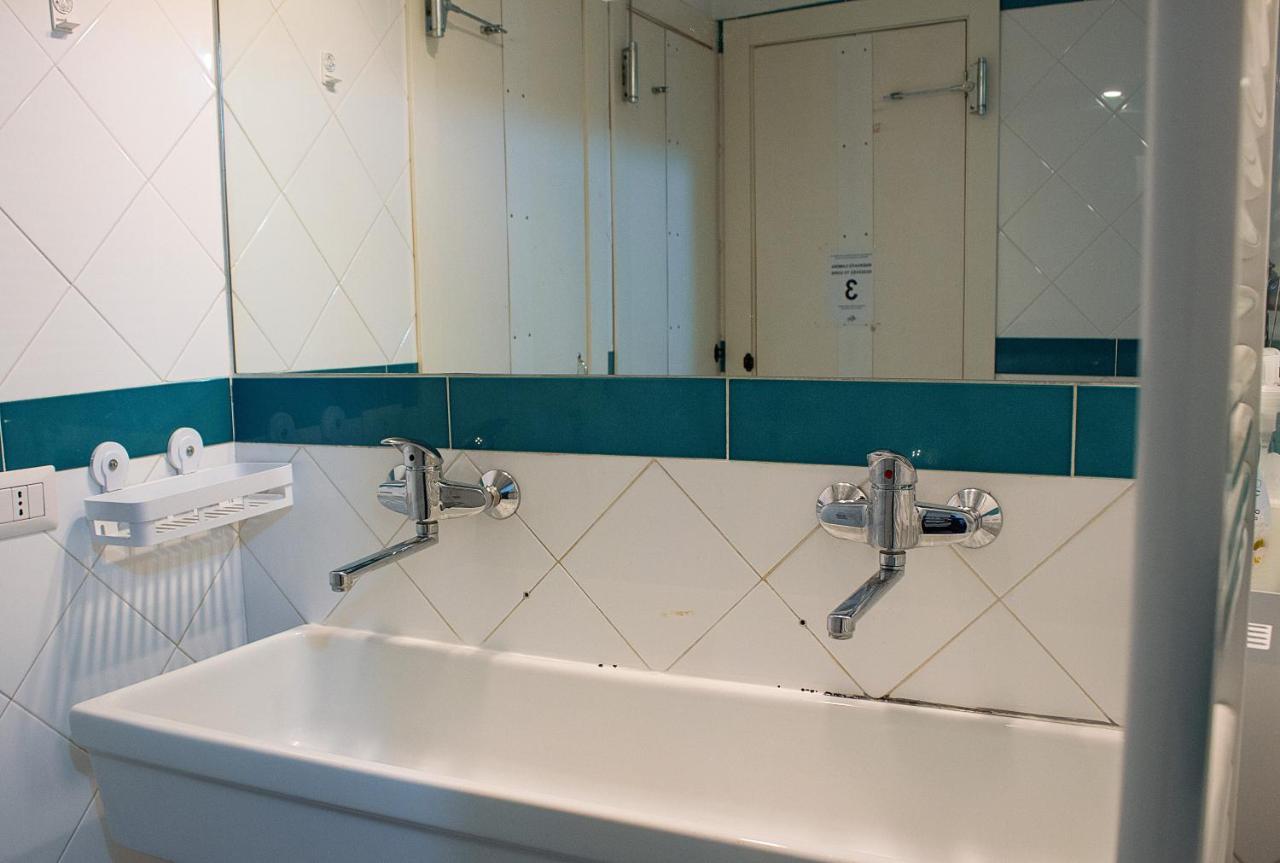 Ostellin Genova Hostel Εξωτερικό φωτογραφία