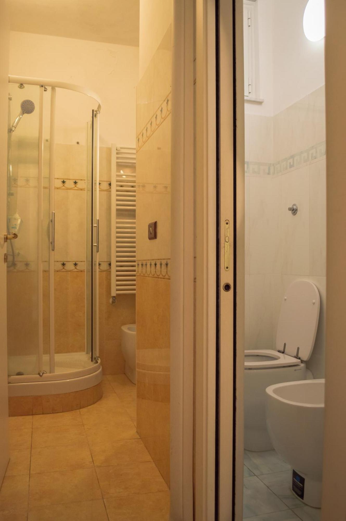 Ostellin Genova Hostel Εξωτερικό φωτογραφία